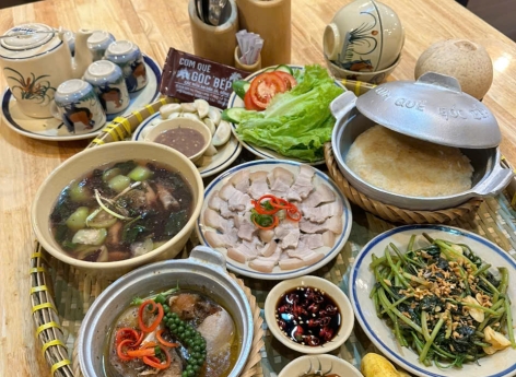 Cơm Niêu Bình Thạnh: Hành Trình Tìm Về Hương Vị Nguyên Bản Tại Cơm Quê Góc Bếp