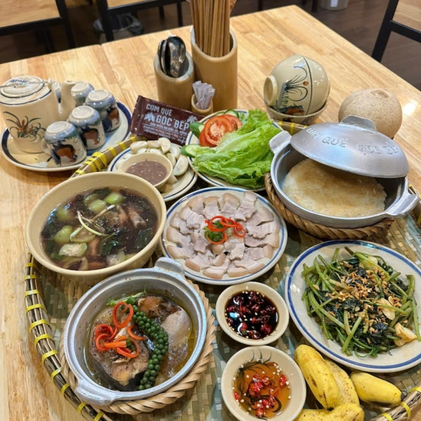 Cơm Niêu Bình Thạnh: Hành Trình Tìm Về Hương Vị Nguyên Bản Tại Cơm Quê Góc Bếp