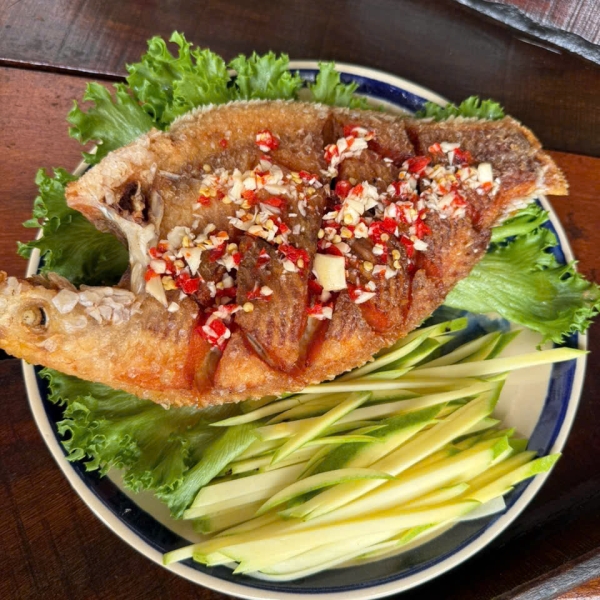 Cá diêu hồng chiên nước mắm
