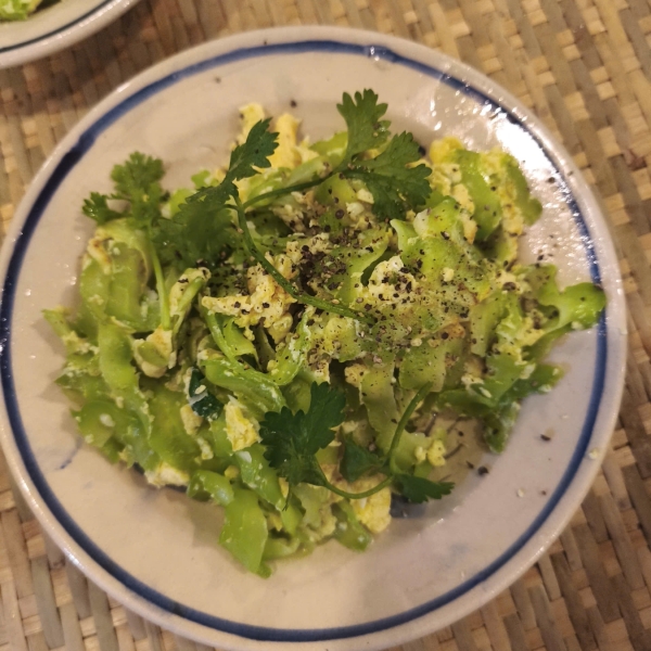 Khổ qua xào trứng